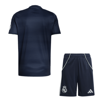 Conjunto Real Madrid 
2025/26 Segunda Equipación