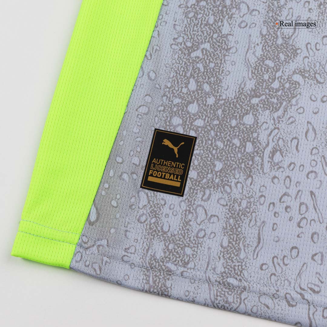 Conjunto Manchester City 
2025/26 Tercera Equipación