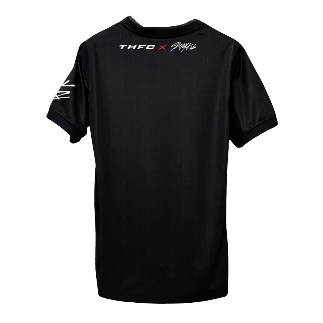 Camiseta Tottenham Hotspur X Stray Kids 2025/26 - Versión Hincha-Camisetas Pasion Shop