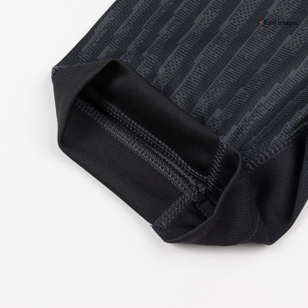 Conjunto PSG 
2025/26 Cuarta Equipación